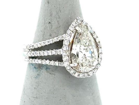 18K White Gold Pear Diamond Halo Engagement Ring 2.67ct