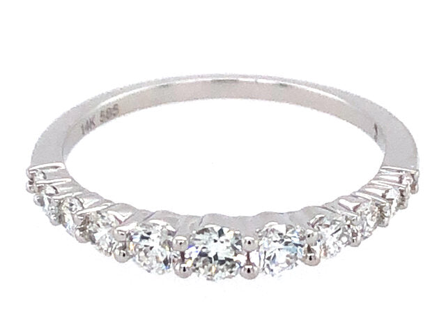 14K White Gold Graduated Diamond Wedding Band - 0.64ctw