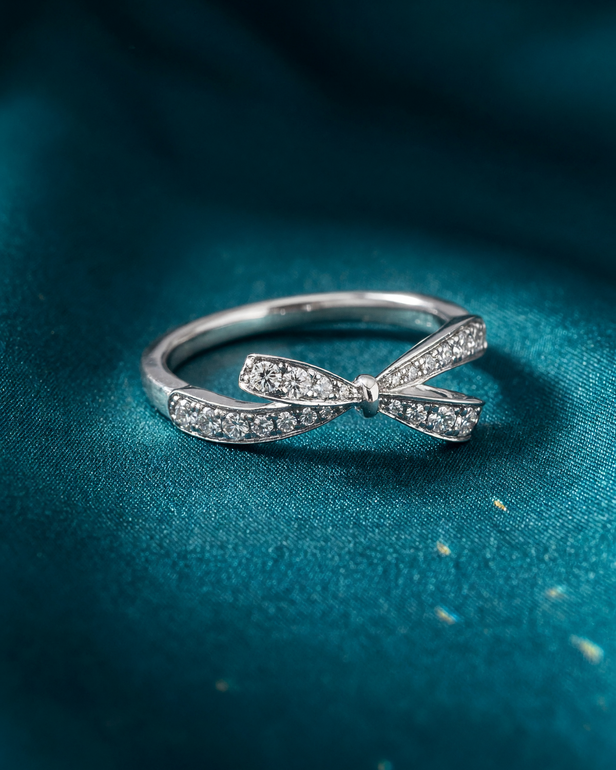 18K White Gold Petite Diamond Bow Ring - 0.25ctw, Size 6.5