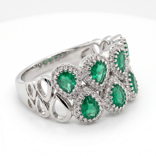 18K White Gold Emerald & Diamond Halo Ring - Size 6.5