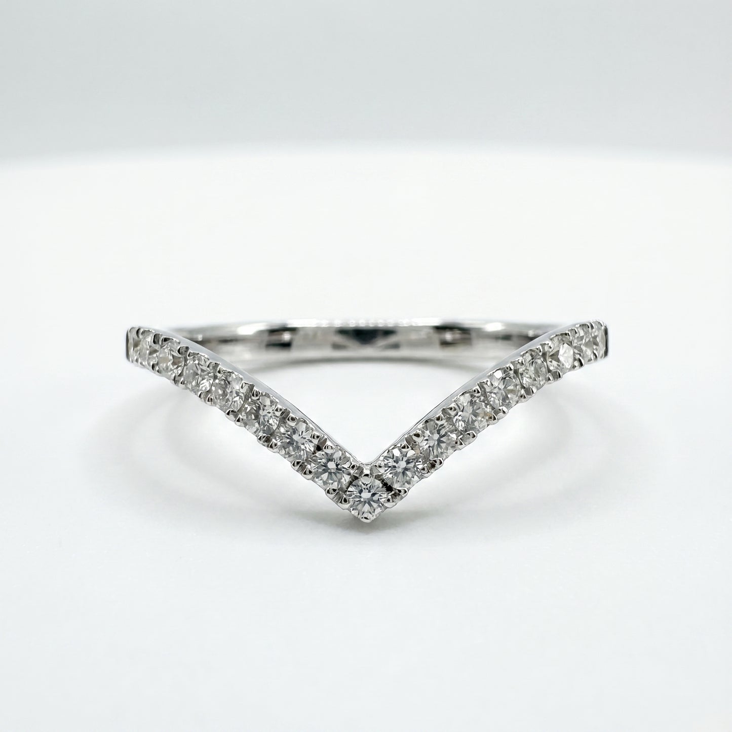14K White Gold Diamond Chevron Ring - 0.27ct, Size 7