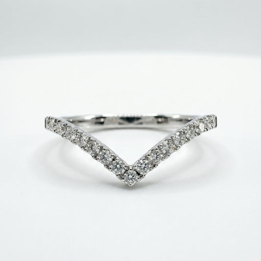14K White Gold Diamond Chevron Ring - 0.27ct, Size 7
