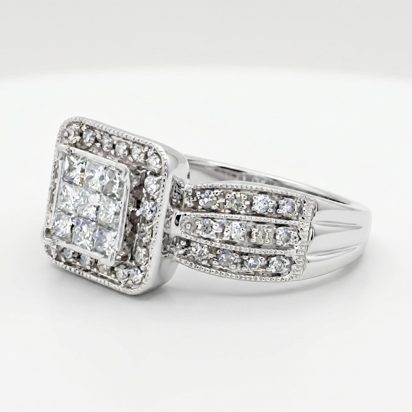 14K White Gold 1.32ctw Diamond Cluster Engagement Ring Size 7
