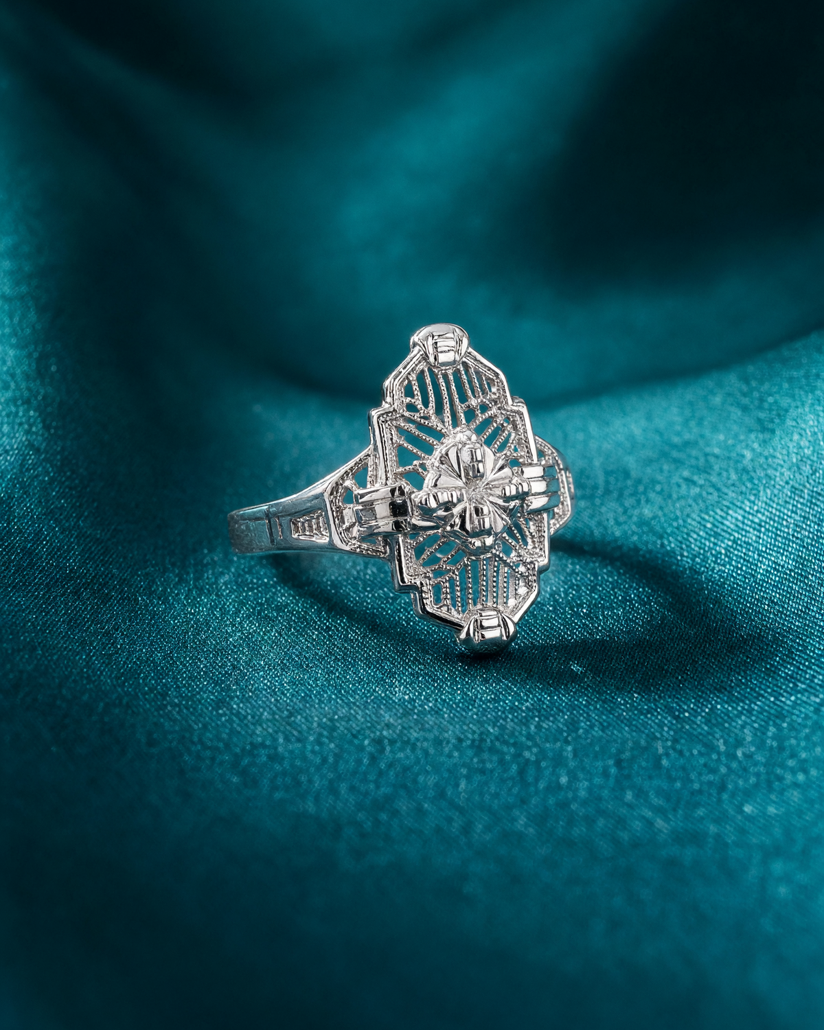14K White Gold Antique Filigree Diamond Solitaire Ring