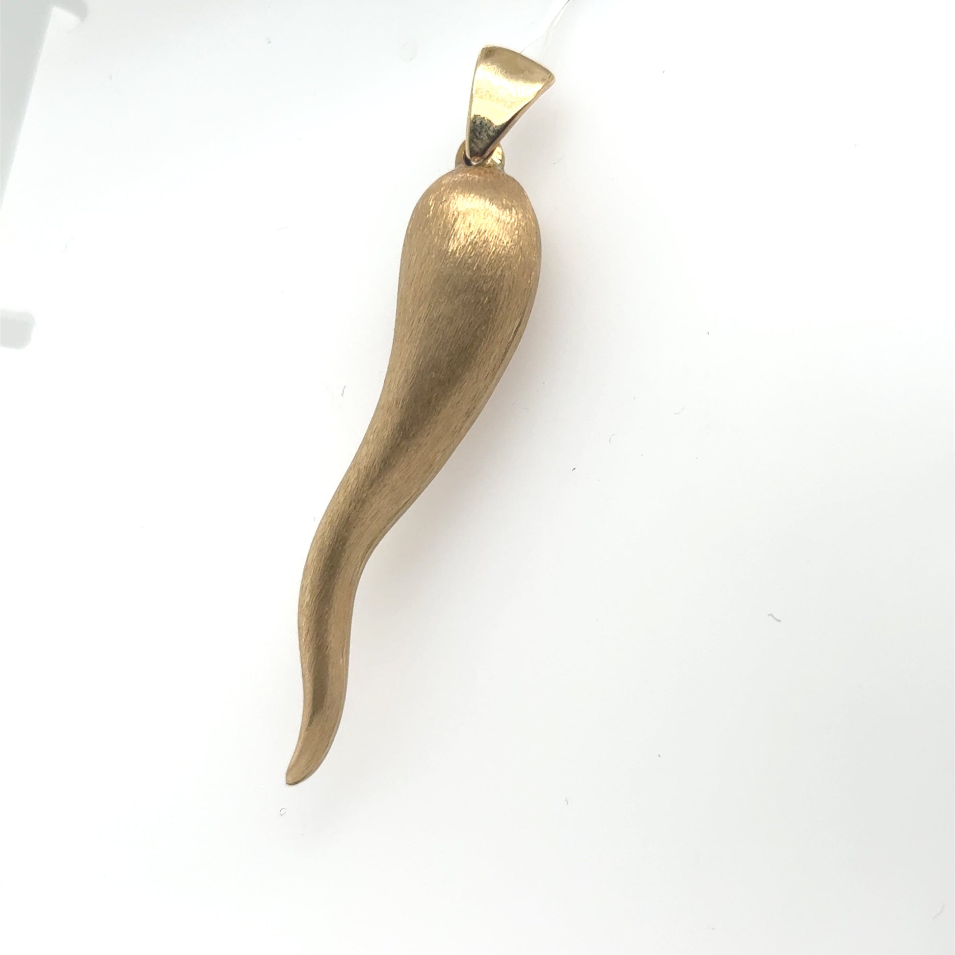 Brushed 14K yellow gold Italian horn pendant with a plain tapered bail.