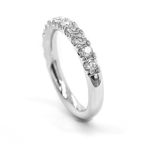 18K White Gold Diamond Wedding Band