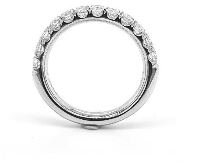 18K White Gold Diamond Wedding Band