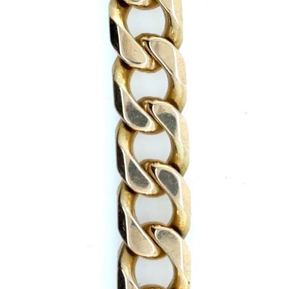 14K yellow gold curb link bracelet with wide, polished interlocking links.