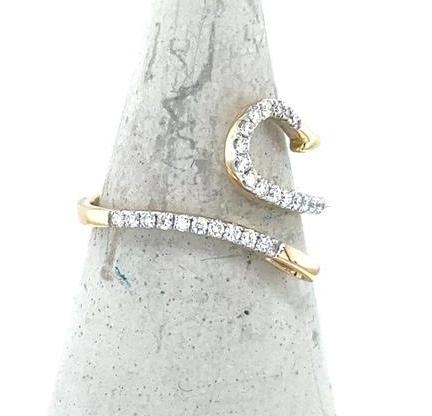 14K yellow gold open fish hook ring with pavé-set round white diamonds.