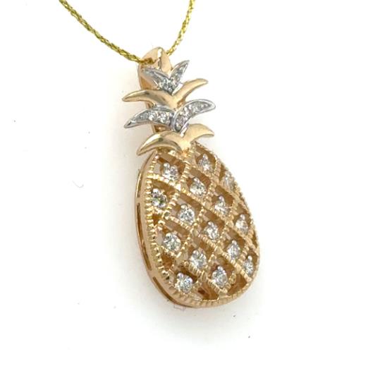 14K yellow gold pineapple pendant with diamond lattice and white gold leaves.