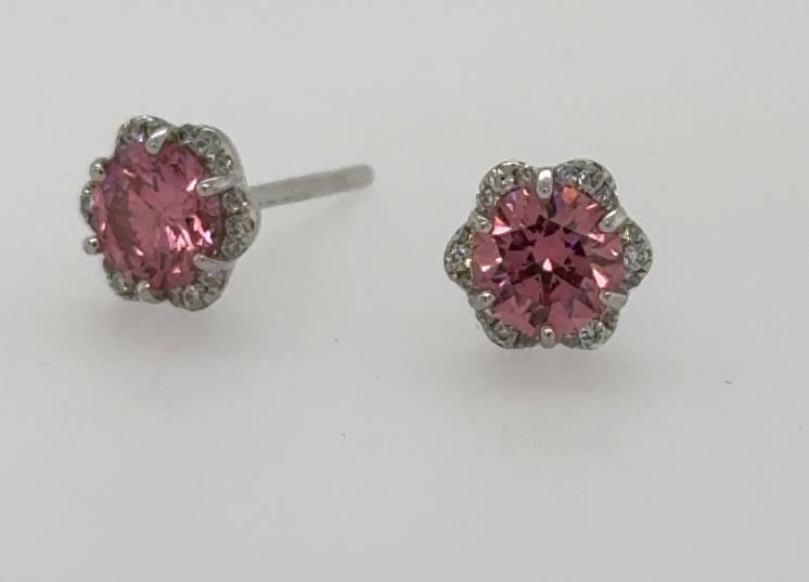 18K white gold stud earrings with round pink center diamonds and scalloped diamond halos.