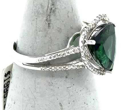 18K White Gold Green Tourmaline & Diamond Ring