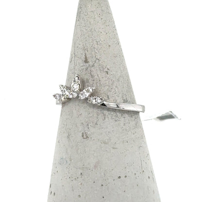 14K White Gold Diamond Crown Wedding Band Ring - Size 6.5