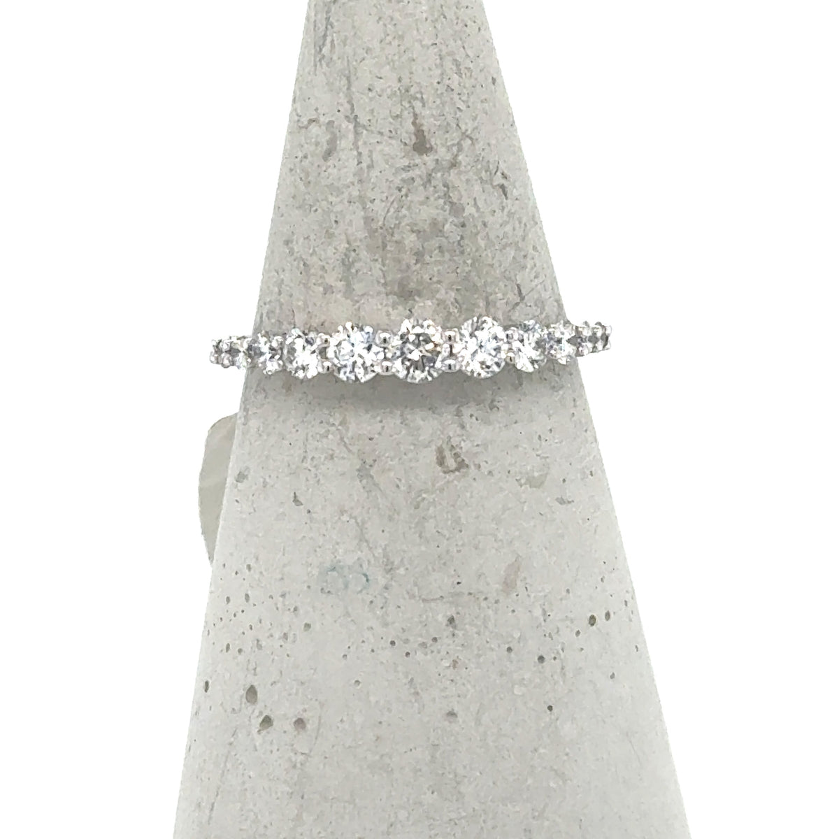 14K White Gold Graduated Diamond Wedding Band - 0.64ctw